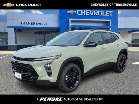 New 2026 Chevrolet Trax ACTIV w/ Driver Confidence Package FWD image 1