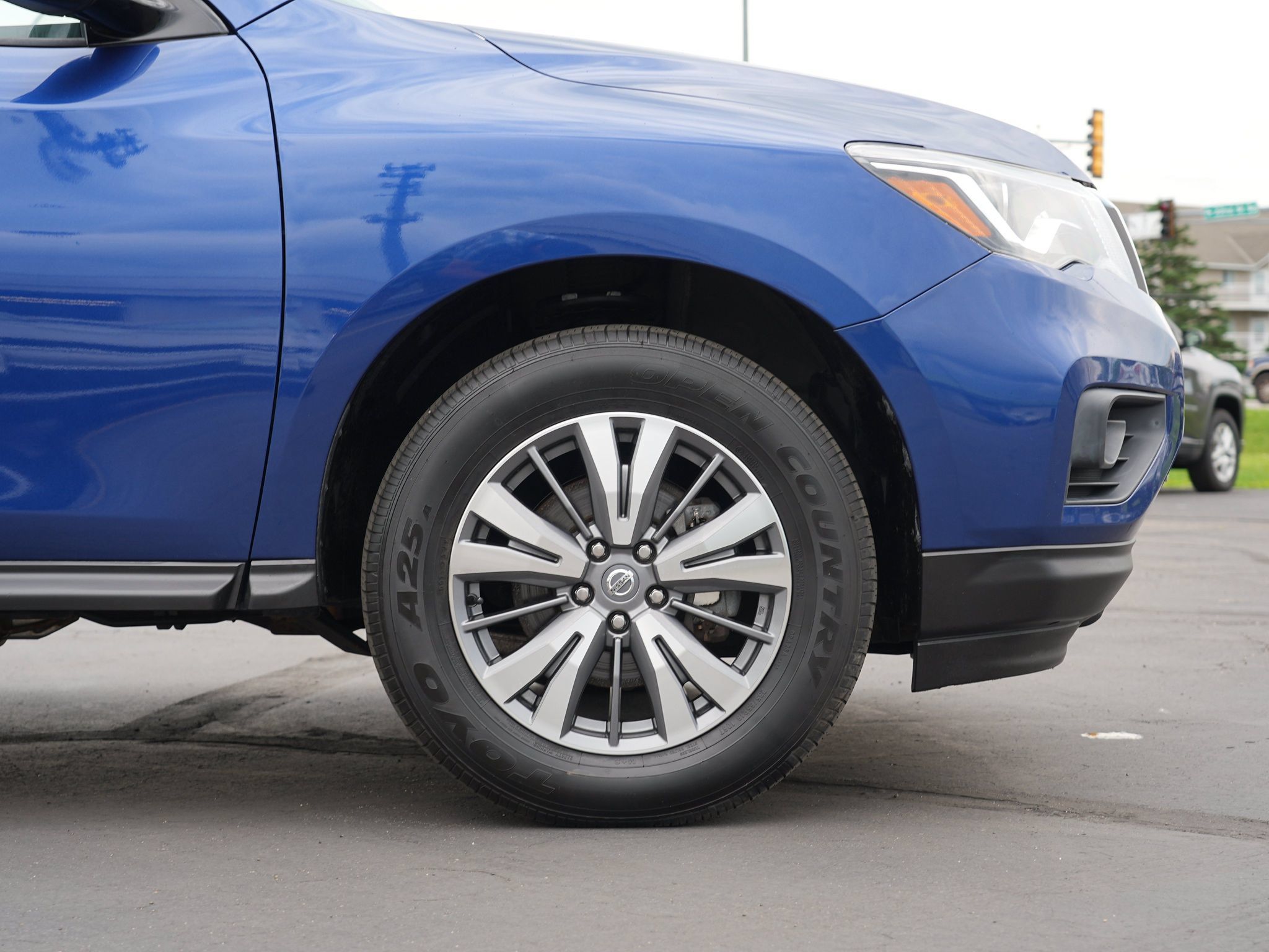 Used 2020 Nissan Pathfinder S AWD/4WD image 12