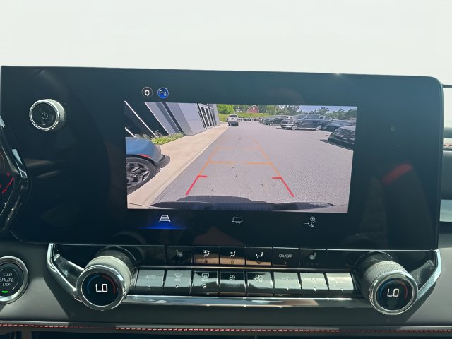 Used 2025 Chevrolet Colorado Z71 AWD/4WD image 20