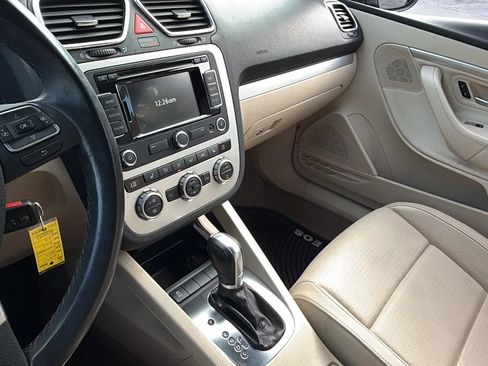 Used 2014 Volkswagen Eos Komfort FWD image 21