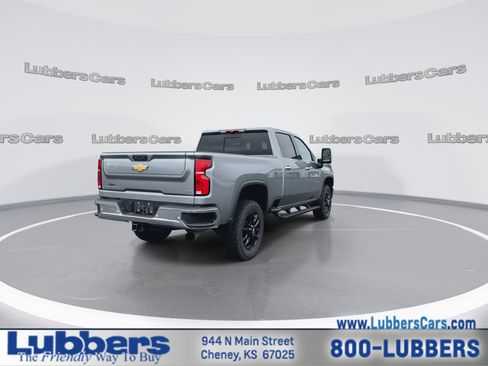 Used 2025 Chevrolet Silverado 2500 LTZ w/ LTZ Convenience Package image 8