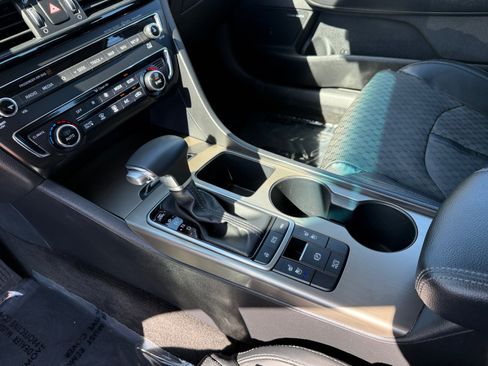 Used 2019 Kia Optima EX w/ Technology Package FWD image 13