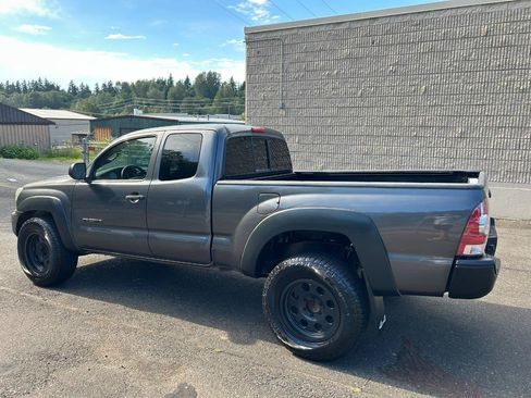Used 2013 Toyota Tacoma 4x4 Access Cab w/ Convenience Pkg image 7