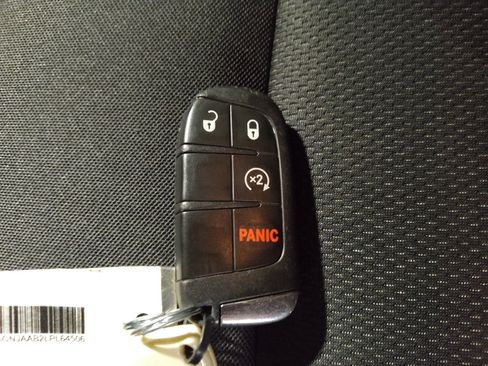 Used 2020 Jeep Renegade Sport w/ Sport Appearance Group FWD image 32