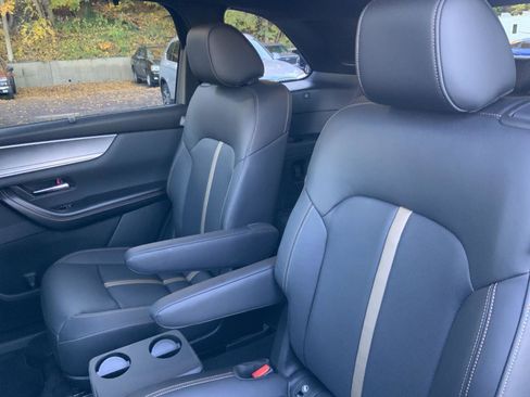 Used 2024 MAZDA CX-90 3.3 Turbo w/ Premium Plus Pkg image 12