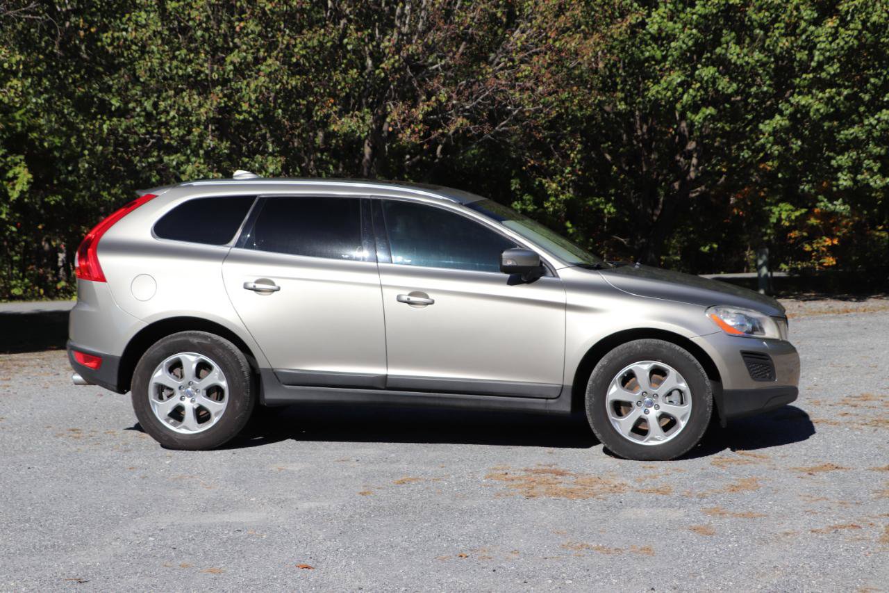 Used 2013 Volvo XC60 3.2 FWD image 2