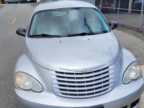 Used 2009 Chrysler PT Cruiser image 10