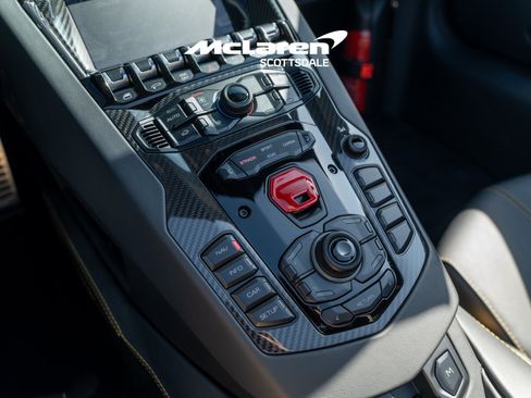 Used 2019 Lamborghini Aventador S AWD/4WD image 16