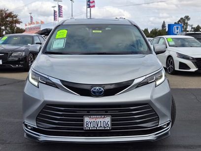 Used 2022 Toyota Sienna Limited