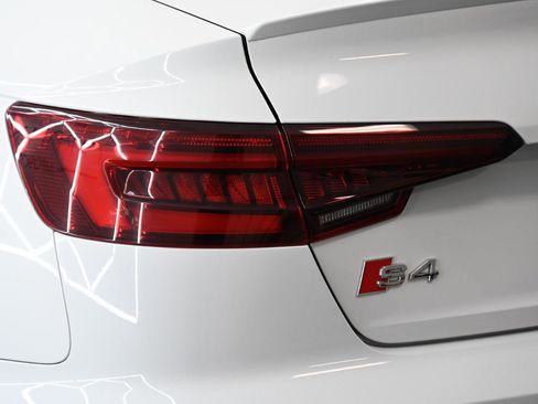 Used 2019 Audi S4 Premium Plus w/ Premium Plus Package AWD/4WD image 12
