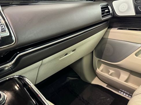 Certified 2023 Lincoln Navigator Black Label image 31