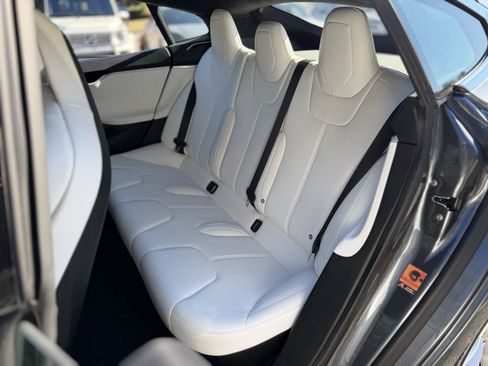Used 2017 Tesla Model S 90D image 31