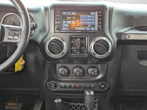 Used 2014 Jeep Wrangler Unlimited Sahara w/ Max Tow Package AWD/4WD image 14