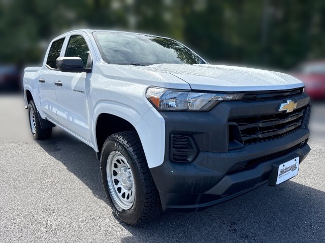 Used 2023 Chevrolet Colorado W/T w/ WT Convenience Package AWD/4WD image 2