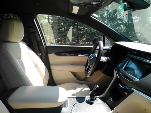 Certified 2019 Cadillac XT5 AWD image 16