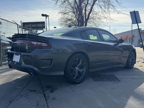 Used 2018 Dodge Charger SXT Plus w/ Beats Audio Group image 5