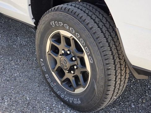 New 2026 RAM 2500 Laramie AWD/4WD image 7