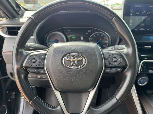 Used 2021 Toyota Venza Limited w/ Advanced Technology Package AWD/4WD image 18