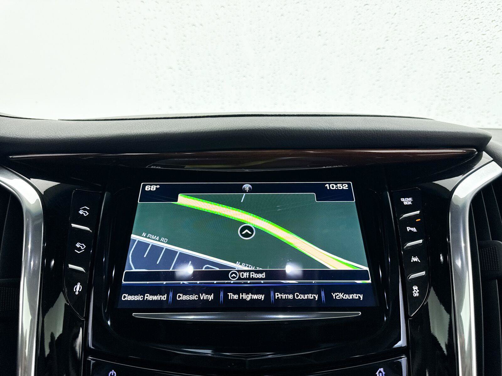Used 2016 Cadillac Escalade Luxury RWD image 8