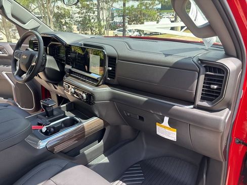 New 2026 Chevrolet Silverado 1500 LT w/ Z71 Off-Road Package AWD/4WD image 59