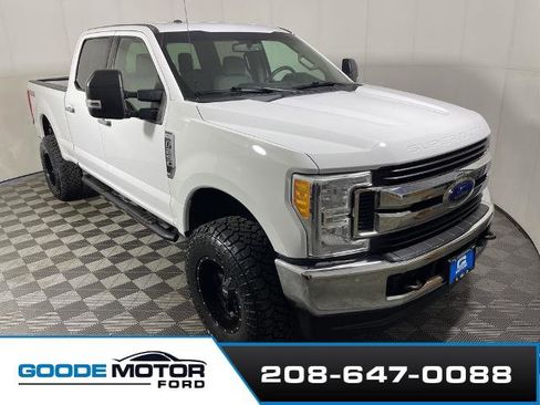 Certified 2019 Ford F250 XLT image 1