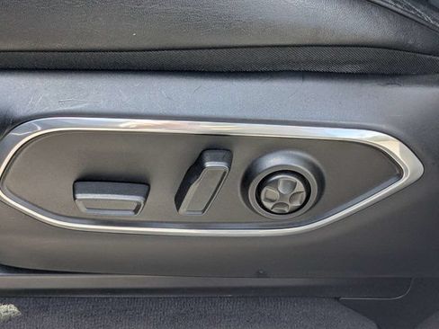 Used 2024 Jeep Wagoneer Series II w/ Flexible Seating Group RWD image 19