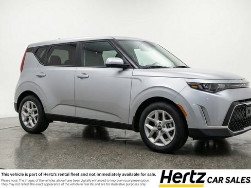 Used 2025 Kia Soul LX w/ LX Technology Package image 1