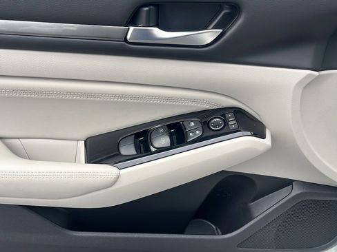 Used 2022 Nissan Altima 2.5 SL image 16