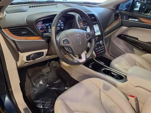 Used 2018 Lincoln MKC Select w/ Select Plus Package image 4