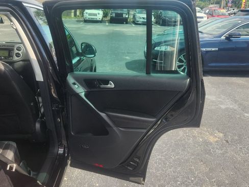 Used 2014 Volkswagen Tiguan SEL FWD image 13