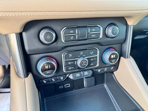 Used 2024 Chevrolet Tahoe Premier image 37