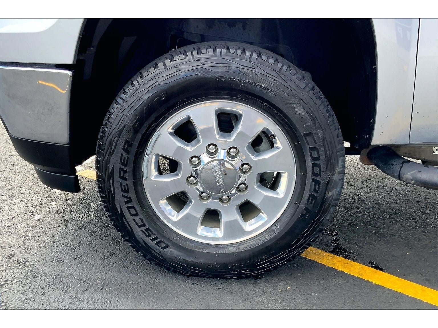 Used 2012 GMC Sierra 2500 SLE w/ SLE Preferred Package AWD/4WD image 10