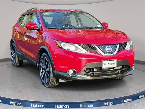 Used 2018 Nissan Rogue Sport SL w/ SL Premium Package image 3