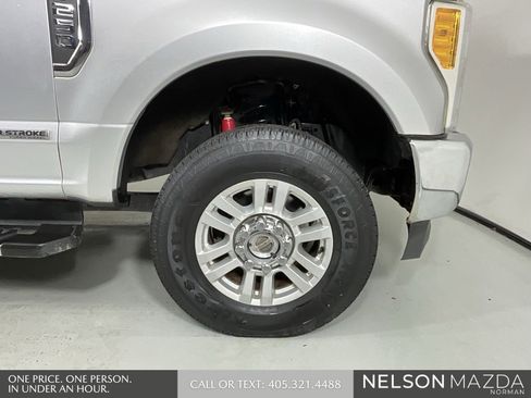 Used 2017 Ford F250 XLT w/ FX4 Off-Road Package image 10