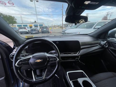 Used 2025 Chevrolet Equinox LT image 33