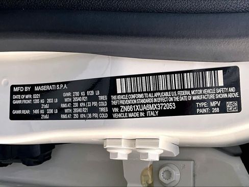 Used 2021 Maserati Levante image 32