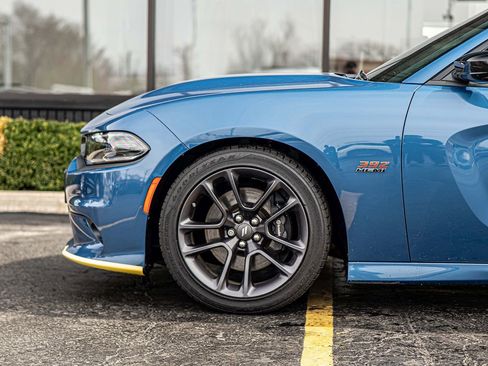 Used 2023 Dodge Charger Scat Pack w/ Technology Group RWD image 8