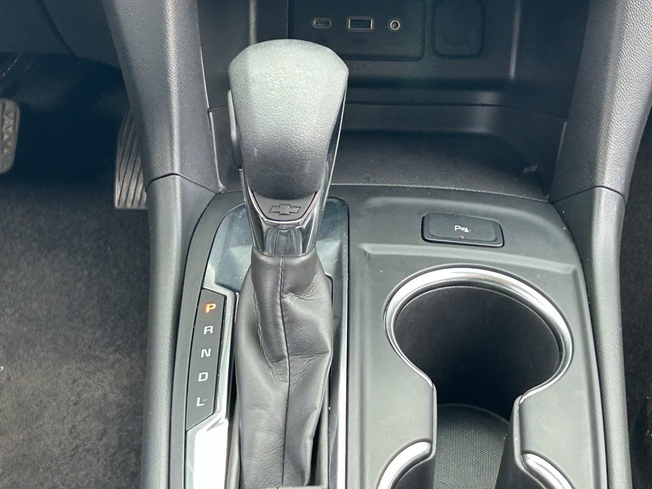 Used 2024 Chevrolet Equinox LT FWD image 23