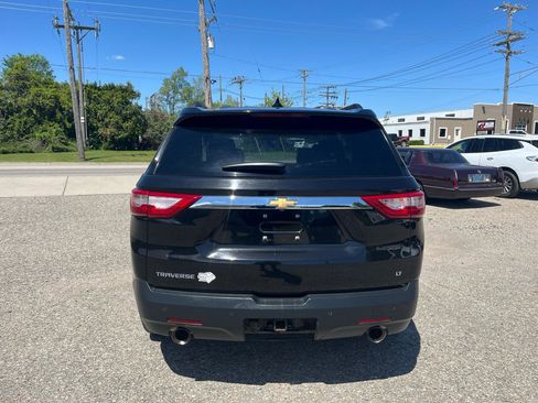 Used 2019 Chevrolet Traverse LT FWD image 4