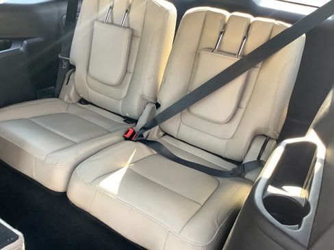 Used 2018 Ford Explorer Limited w/ Ford Safe & Smart Package AWD/4WD image 13