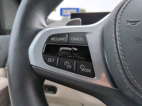 Certified 2024 BMW X7 xDrive40i w/ Executive Package image 17