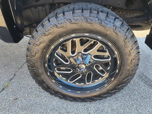 Used 2014 Chevrolet Silverado 2500 LT w/ Custom Sport Truck Package AWD/4WD image 9