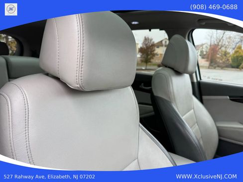 Used 2017 Kia Sorento SX image 23