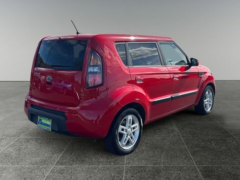 Used 2010 Kia Soul + w/ Audio Pkg image 7