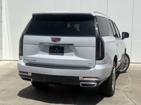 New 2026 Cadillac Escalade Luxury w/ Touring Package AWD/4WD image 6