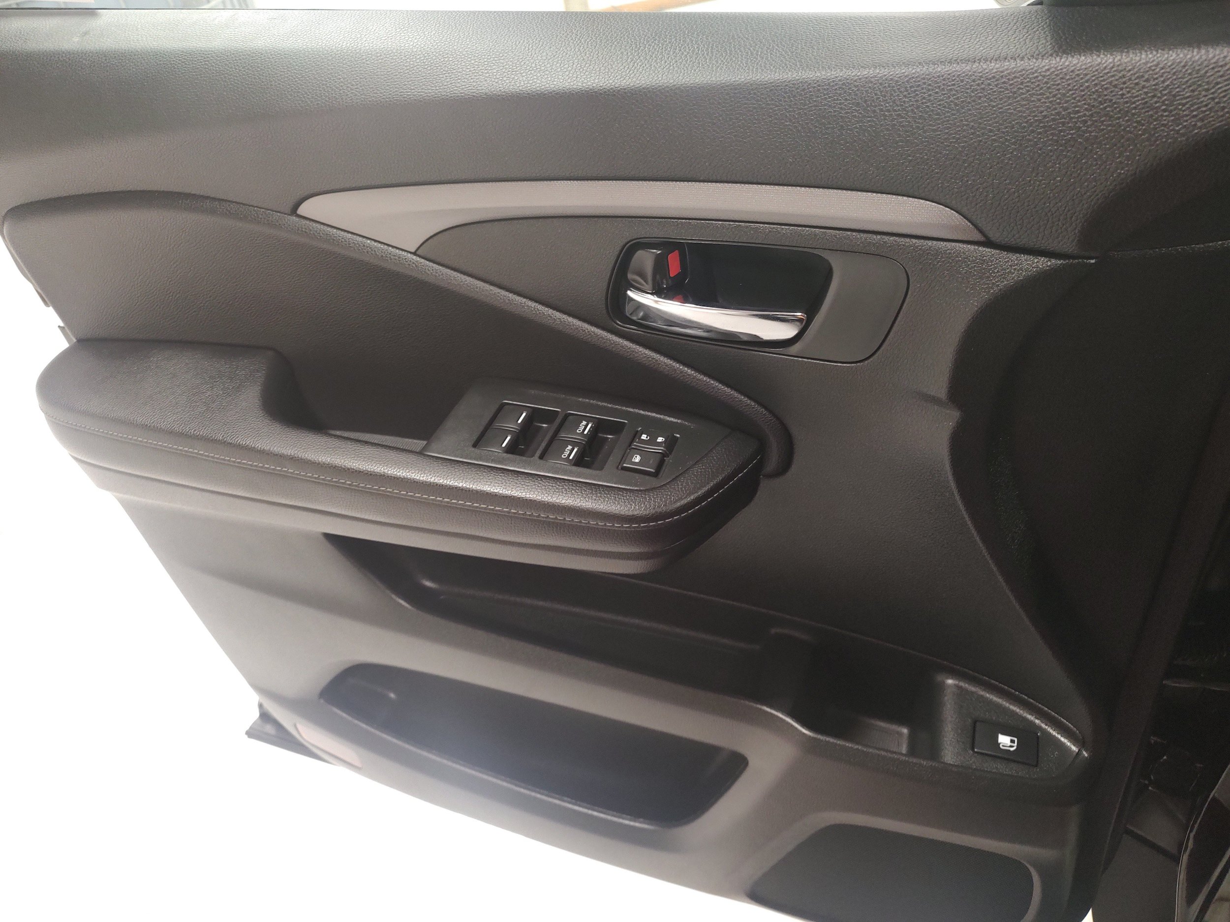 Used 2023 Honda Ridgeline Sport image 8