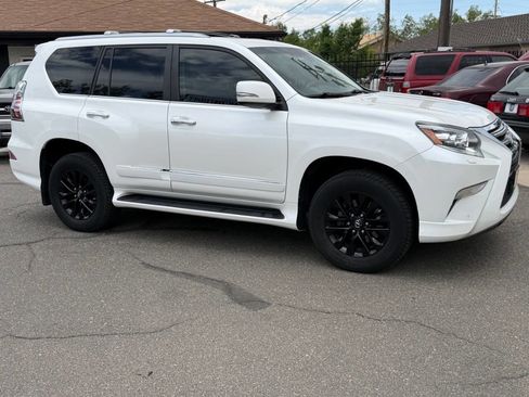 Used 2018 Lexus GX 460 Premium w/ Premium Package AWD/4WD image 26