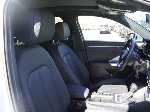 Used 2023 Audi Q3 2.0T Premium image 23