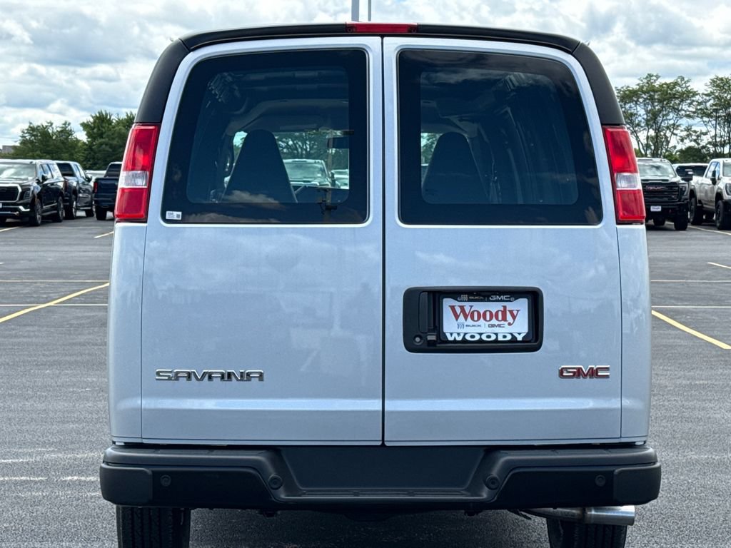 New 2026 GMC Savana 3500 Extended w/ Driver Convenience Package RWD image 7
