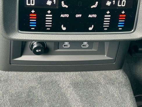 New 2026 Audi SQ7 Premium Plus image 84